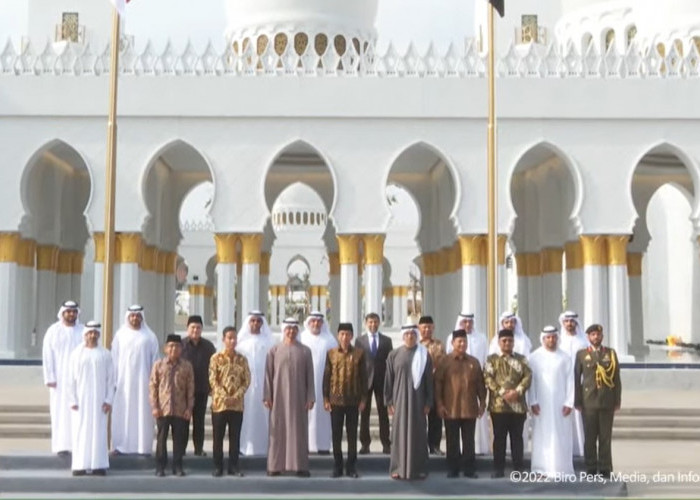 Masjid Raya Sheikh Al Zayed Masih Ditutup untuk Umum, Gibran Rakabuming Bilang Begini