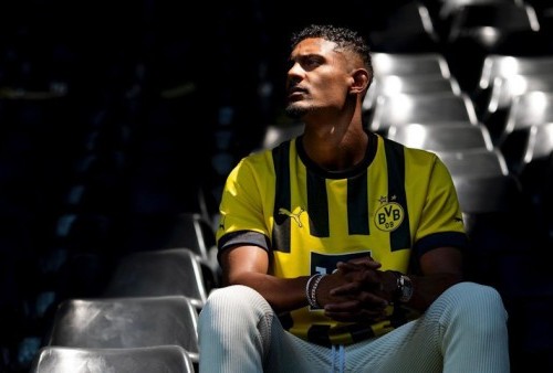 Striker Baru Borussia Dortmund Idap Kanker Testis, Begini Kondisinya saat Ini