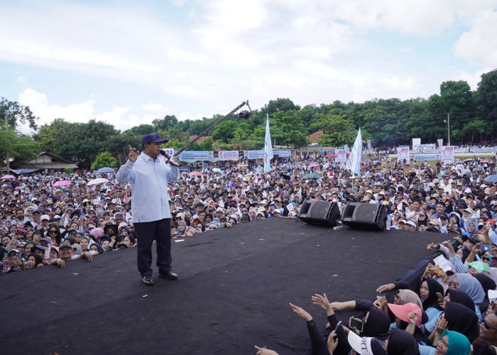 Prabowo Sapa Puluhan Ribu Warga Subang, Sampaikan Komitmen Perjuangan untuk Rakyat