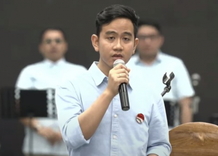 Gibran Rakabuming Raka Cawapres Prabowo, Ketua DPC PDIP Solo: Mas Gibran Tolong Balikin Dong KTA PDIP 