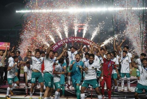 Jokowi Kasih Bonus Rp 1 Miliar ke Timnas U-16 Berhasil Juara AFF
