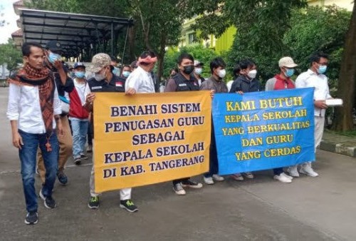Diduga Ada Pesanan Dalam Seleksi Calon Kepsek, Kantor Dindik Kabupaten Tangerang Didemo