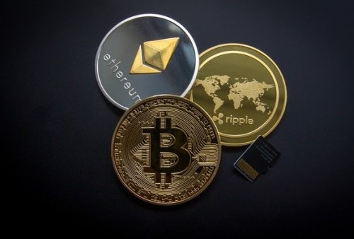 Bitcoin cs Melemah Awal Pekan, Investor Cenderung Berhati-Hati Memburu Aset Kripto