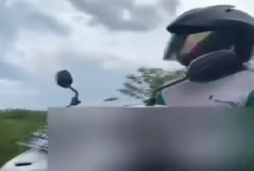 Gak Tahu Malu! Pria Ini Pepet Pengendara Wanita Sambil 'Kocok' Alat Kelaminnya di Jalan Raya, Videonya Viral di Medsos