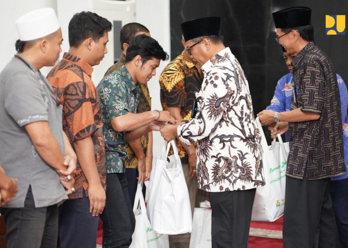 Puncak Ramadan Berbagi 2024, Kementerian PUPR Salurkan 1.600 Paket Sembako