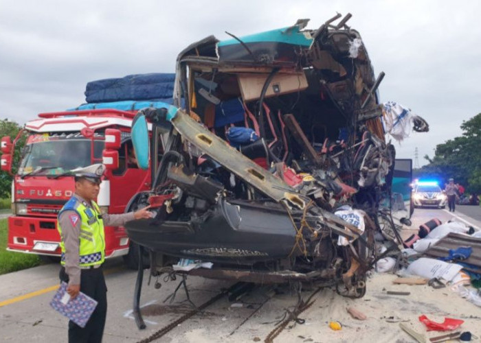  Daftar Korban Tewas Kecelakaan Bus Habibah Jaya Kencana di Tol Cipali