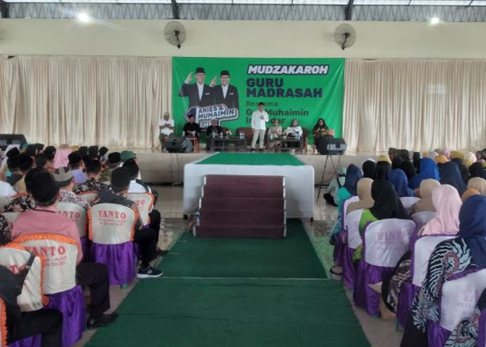 Muhaimin Serap Curhatan Ratusan Guru Madrasah Ibtidaiyah di Banyuwangi