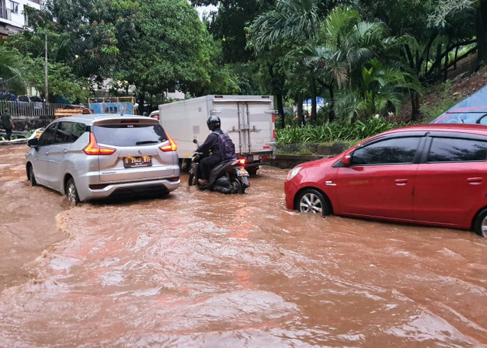Antisipasi Banjir Saat Malam Pergantian Tahun, Petugas Dinsos Kota Bekasi Disiagakan