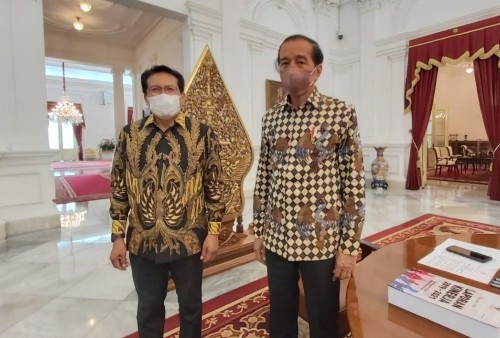 Fadjroel Akui Terharu dengan Meluasnya Kritikan dari Kampus Terhadap Jokowi, Singgung Rezim Soeharto yang Tumbang
