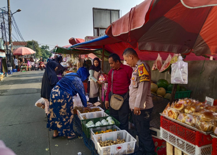 Sweeping Uang Palsu, Polisi Gerilya ke Pedagang di Pasar Tradisional