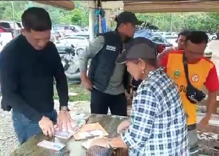 Pasang Tarif Parkir Rp800 Ribu, Tujuh Pelaku Pungli di Pantai Banten Dibekuk Polisi