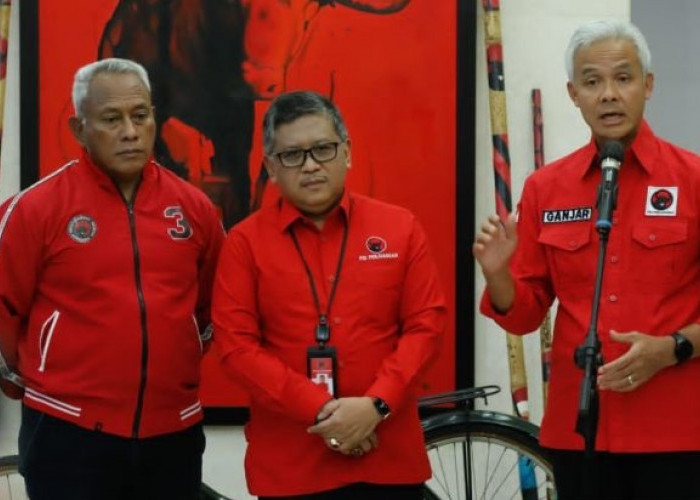 Di Depan Hasto, Ganjar Pranowo: Semua Kader PDIP Harus Siap Jadi Calon Presiden