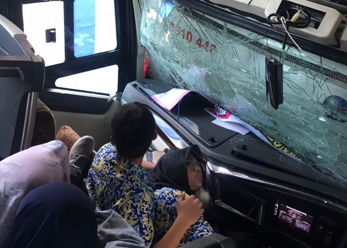 Bus Study Tour SMP di Tangerang Alami Kecelakaan di Bekasi, Begini Penjelasan Pihak Sekolah
