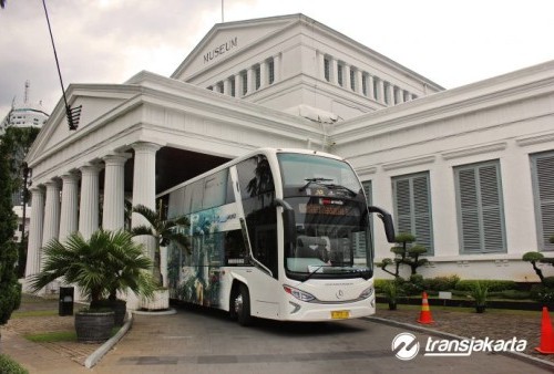 Bingung Weekend Mau Jalan-Jalan Kemana? Keliling Jakarta Naik Bus Wisata Gratis Aja Gaes
