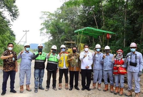 Mengurai Keterisolasian, Pembangunan Jalan Strategis Nasional di Kalimantan Ditargetkan Fungsional 2024