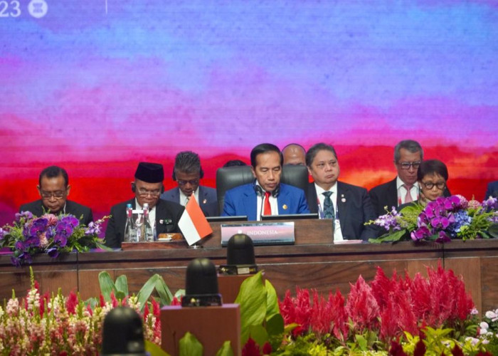 Jokowi: Negara Anggota EAS Harus Komitmen pada ASEAN Centrality dan ASEAN Outlook on Indo Pacific 