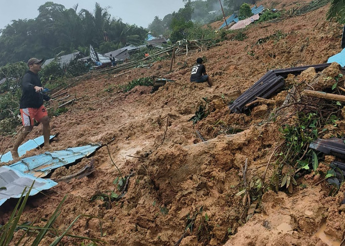 Bencana Longsor di Natuna, Dua Desa Tertimbun, 15 Orang Meninggal