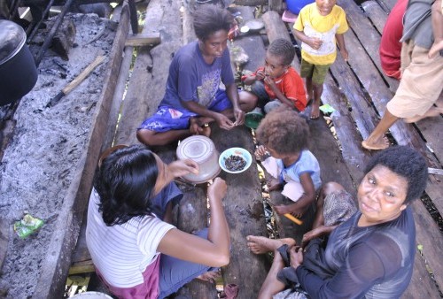 Gegara Dua Kelompok Ribut, Mama di Papua Terkena Pecahan Peluru di Bokong, Begini Penjelasan Polisi