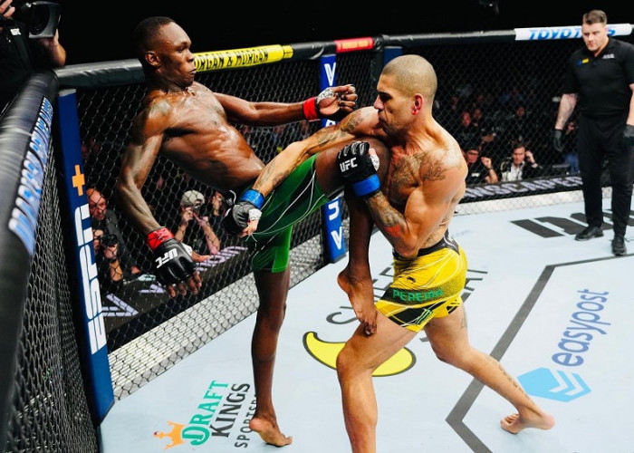 UFC 281: Sabuk Juara Direbut Alex Pereira, Israel Adesanya Tegaskan: Perang Terus Berlanjut!