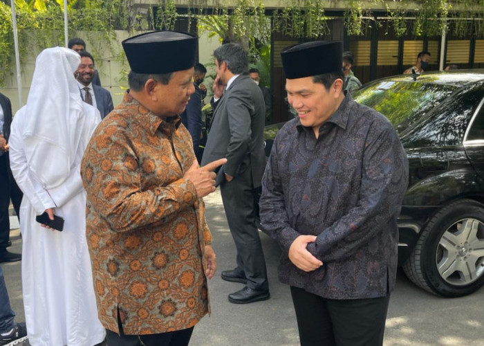 Begini Momen Akrab Prabowo dan Erick Thohir Dampingi Jokowi Resmikan Masjid Raya Sheikh Zayed Solo
