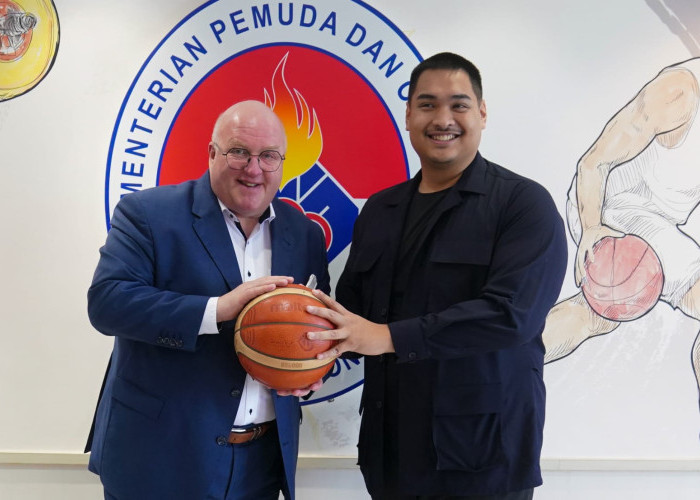 FIBA Dirikan Kantor Perwakilan di Jakarta, Menpora Dito: Wujud Kepercayaan Dunia Basket Berinvestasi pada Indonesia