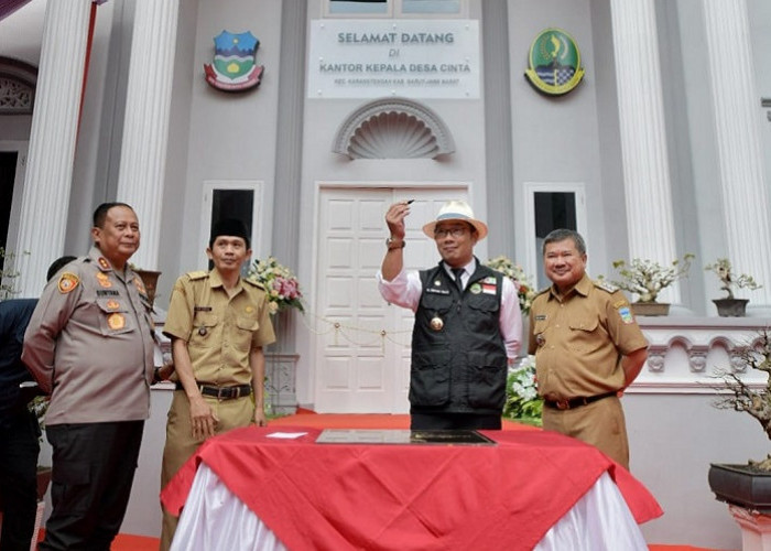 Gubernur Jawa Barat Ridwan Kamil Dorong Kepala Desa Melek Digital