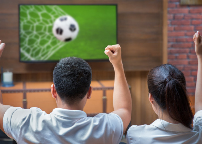 Mau Nonton TV Online Gratis untuk Streaming Bola? Pakai Aplikasi Berikut Ini