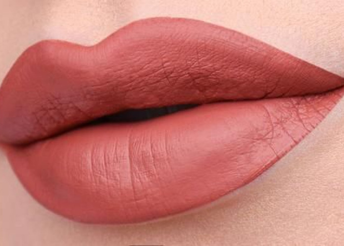 Tak Perlu Lagi Insecure Karena Bibir Gelap, Ini Tips Memakai Lipstik Agar Terlihat Cerah