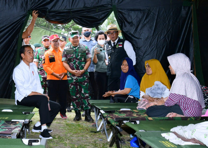 Jokowi ke Cianjur, Korban Gempa Bakal Dapat Bantuan Rp10 Juta hingga Rp50 Juta