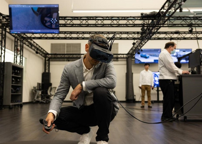 Canggih! Honda Kembangkan Model-model Baru di Amerika Serikat Menggunakan Teknologi Virtual Reality