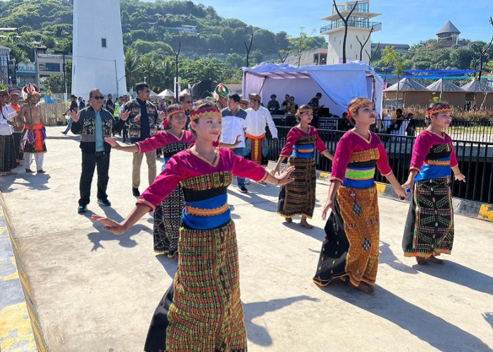 Erick Thohir Angkat Kearifan Lokal Labuan Bajo Lewat Festival Budaya di Rumah BUMN SME's HUB