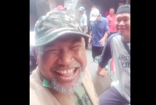 Sindiran Warga Cirebon: Kalu Bisa BBM Naik Rp25 Ribu, Kami Tetap Dukung Pak Jokowi Presiden Seumur Hidup